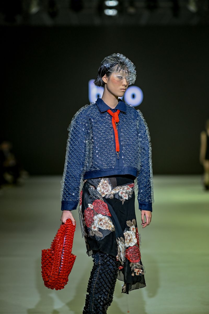 Dewi Fashion Knights 2023 'The Visionary' di Jakarta Fashion Week 2024
