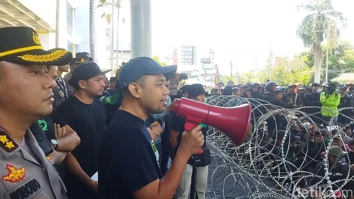 Direktur Operasional Persebaya Candra Wahyudi