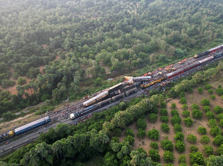 Geger Dua Kereta Tabrakan di India, 13 Orang Tewas
