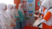 Ponpes Assalafi Al Fitrah Semarang menyelenggarakan kegiatan ini bekerjasama dengan Kalbe Consumer Health dan Kalpanax. 