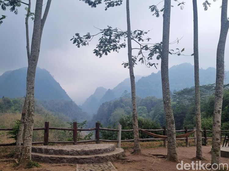 Healing di Nawang Jagad dengan View Gunung Merapi