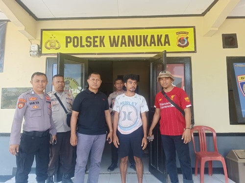 HHA saat diamankan di Polres Sumba Barat, Nusa Tenggara Timur (NTT). (Dok Polres Sumba Barat).