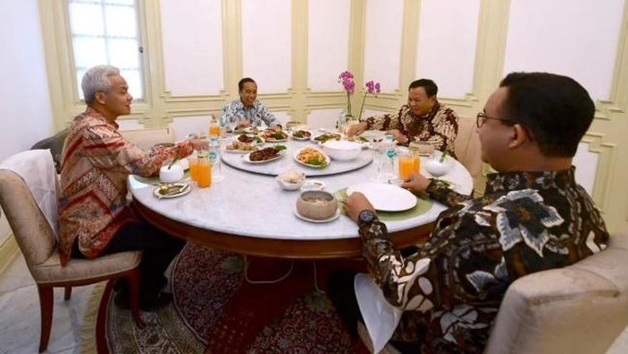 Jokowi unggah makan siang bersama 3 capres di Istana Kepresidenan, Senin (30/10/2023) siang.
