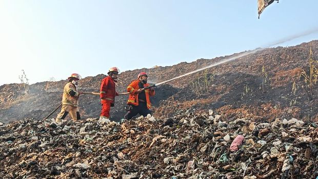 Kebakaran di TPST Bantargebang (dok istimewa)