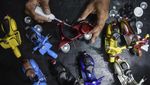 Keren, Miniatur Vespa Ini Dibuat dari Pipa Paralon Bekas Lho