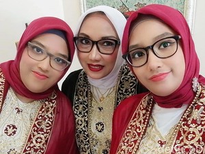 Kisah Istri Dubes Idap Kanker Tiroid Sambil Besarkan Putri Kembar Autistik