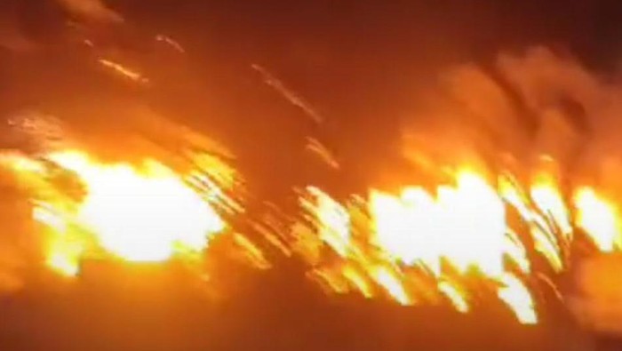SMP Negeri 8 Makassar, Sulawesi Selatan (Sulsel) terbakar.
