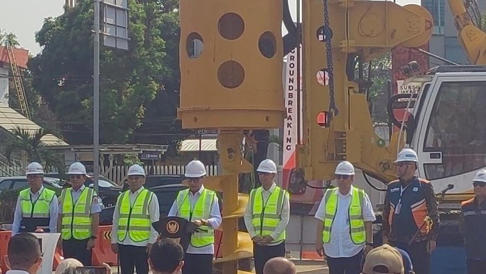 Menhub Groundbreaking LRT Velodrome-Manggarai
