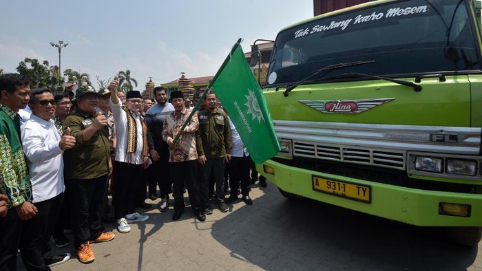 Momen Zulhas Lepas Ekspor Pinang Produksi Muhammadiyah ke Jeddah Momen Zulhas Lepas Ekspor Pinang Produksi Muhammadiyah ke Jeddah