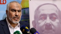 “Kami menganggap keputusan tersebut sebagai kemenangan bagi rakyat Palestina, dan kami menuntut agar bantuan yang menumpuk di pihak Mesir ini segera dikirim dan didistribusikan ke seluruh wilayah dan rumah sakit di Jalur Gaza,” kata Hamad dalam konferensi pers di Beirut.  