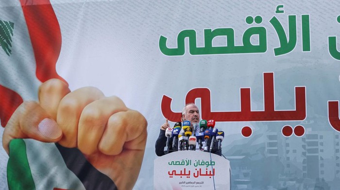 Ghazi Hamad, member of Hamas Political Office, delivers remarks on the ongoing conflict between Israel and Hamas, during a press conference in Beirut, Lebanon, October 28, 2023. REUTERS/Amr Alfiky