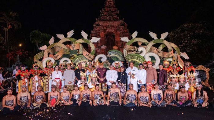 Pementasan Gambuh Buddha Kecapi untuk Lestarikan seni dan Budaya Pupuk Kaltim dan Yayasan Puri Kauhan Ubud menggelar pentas seni Gambuh Buddha Kecapi di Bali. Pentas seni ini untuk melestarikan seni dan budaya Indonesia.