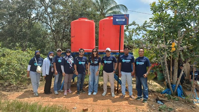 PNM Gandeng Waskita Beton Tanam Mangrove dan Buka Akses Air Bersih