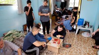 Insinyur Palestina Ibrahim Al-Agha, seorang berkewarganegaraan ganda yang memiliki paspor Irlandia dan istrinya sedang menikmati liburan di Gaza ketika serangan udara Israel di wilayah tersebut dimulai.  