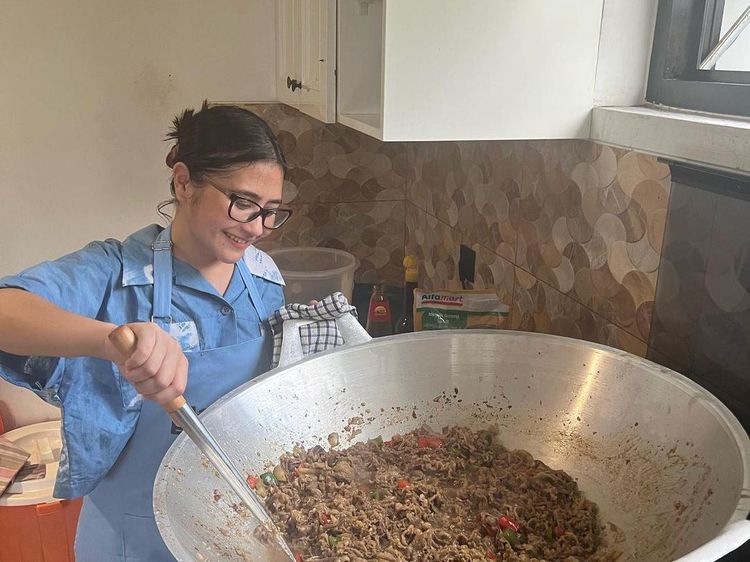 Prilly Latuconsina Hobi Masak dan Punya Bakery Kekinian