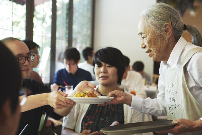 Restoran Ini Sengaja Berikan Pesanan Makanan yang Salah ke Pengunjung