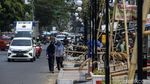 Semrawutnya Trotoar Depan Stasiun Bekasi