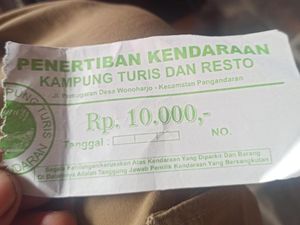 Bupati Imbau Turis Tak Perlu Bayar Tarif Parkir Mahal di Pangandaran