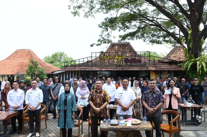 Wakil Bupati Majalengka Tarsono D Mardiana mengapresiasi ajang ‘Kelana Nusantara’ yang digelar Kemenparekraf di wilayahnya.