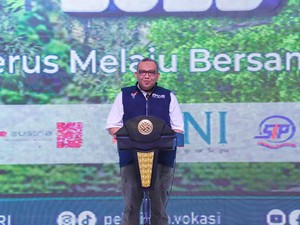 Wamenaker ke Hasto: Kalau Saya Mensos Tak Sepaham dengan Presiden, Mundur