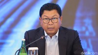 Selain itu, kredit Bank Mandiri di segmen mikro turut mencatatkan realisasi positif dengan pertumbuhan mencapai 10,09% yoy dari Rp 146,6 triliun di September 2022 menjadi Rp 161,4 triliun pada akhir September 2023. Menurutnya, kondisi ini didukung oleh kondisi daya beli masyarakat yang masih solid. Kredit konsumer Bank Mandiri mencapai 12,04% yoy menjadi Rp 109,3 triliun di kuartal III 2023.