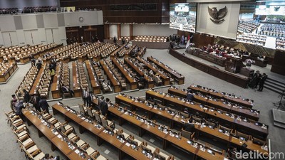 140 Anggota DPR Izin saat Puan Pimpin Rapat Paripurna DPR