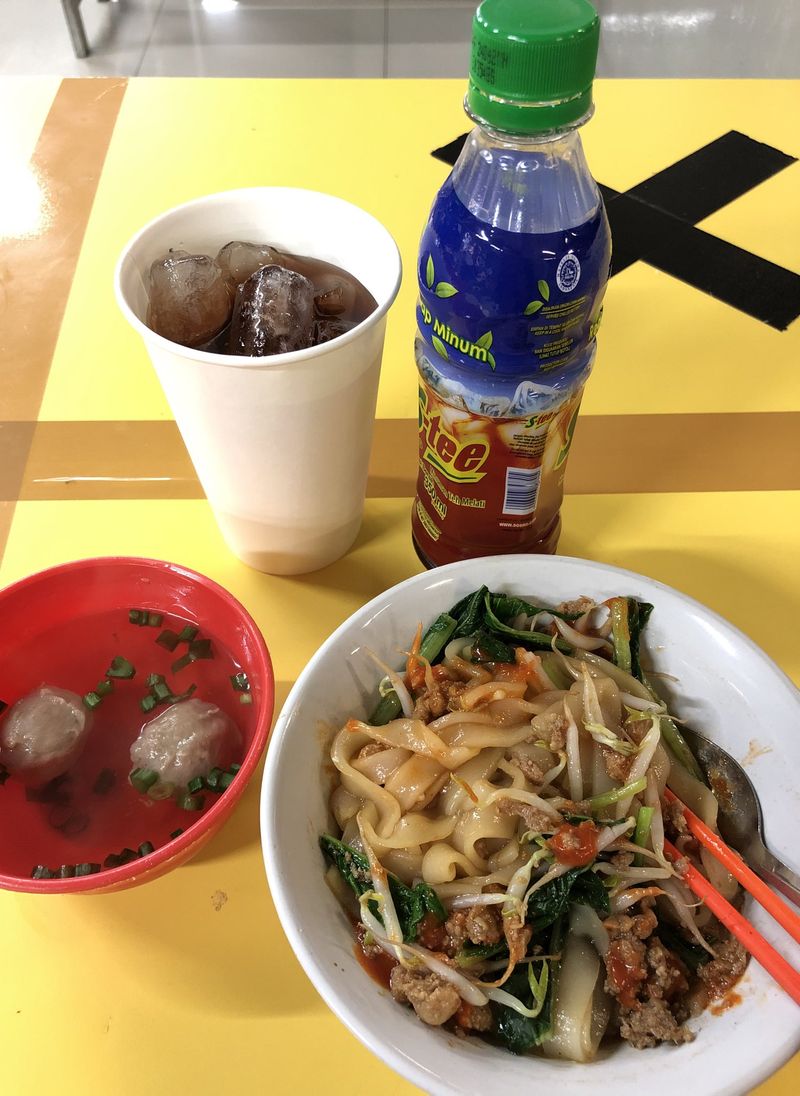 5 Kantin Karyawan di Mal Mewah Ini Punya Makanan Enak dan Murah