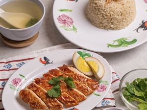 5 Restoran Peranakan Ini Punya Nasi Lemak hingga Nasi Hainan Enak