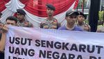 Aksi Massa di Kemenkeu Tuntut Usut Sengkarut LPEI