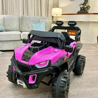 Sukses mengelola bisnisnya, ibu dua anak itu pun tidak ragu untuk memanjakan buah hatinya dengan kenyamanan. Vera diketahui suka membelikan barang-barang mahal untuk Asia, termasuk furnitur mewah untuk kamarnya, mobil mini, tas Louis Vuitton dan Chanel hingga perhiasan berlian. Foto: Instagram