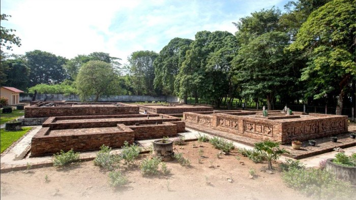 Candi Gedingsuro Palembang.