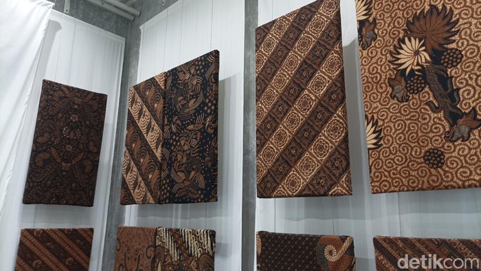 Display Pameran Angsukayana Batik Mangkunegaran 2023.