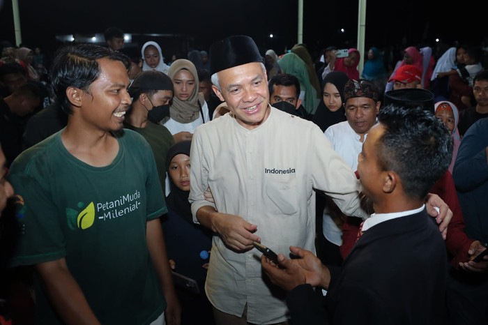 Ganjar Pranowo bertemu konten kreator Purbalingga.