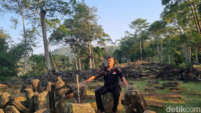Batuan di Gunung Padang