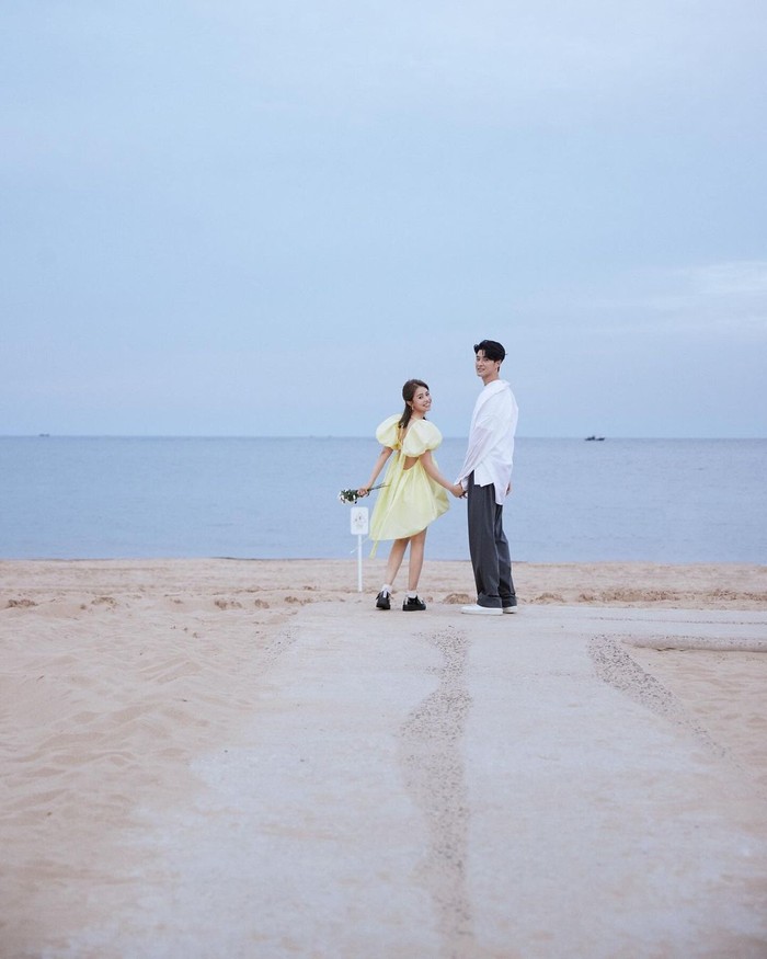 Mantan member Royal Pirates, James Lee, umumkan pernikahan dengan merilis foto-foto pre-wedding.