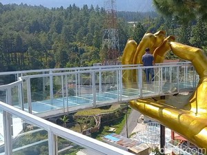 Buntut Insiden Maut di Limpakuwus, Jembatan Kaca di Guci Ditutup