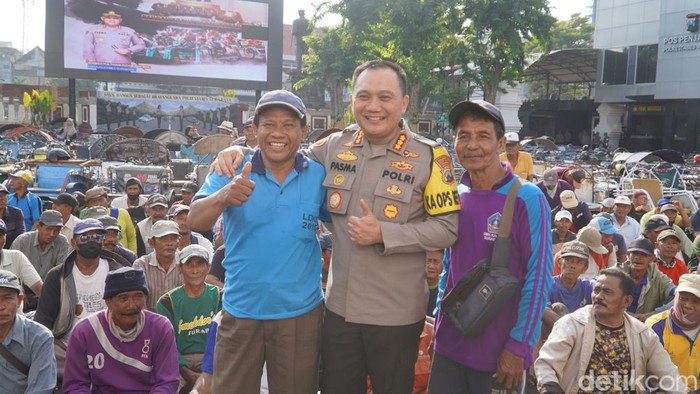 Kapolrestabes Surabaya Kombes Pasma Royce