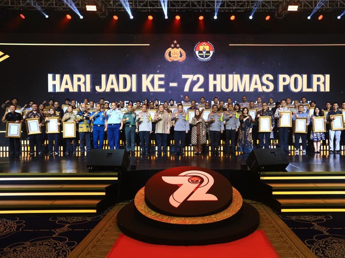 Kapolri Jenderal Listyo Sigit Prabowo hadiri HUT Divisi Humas Polri ke-72 (dok.istimewa)
