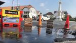 Potret Luapan Minyak dari Gorong-gorong di Tugu Jogja