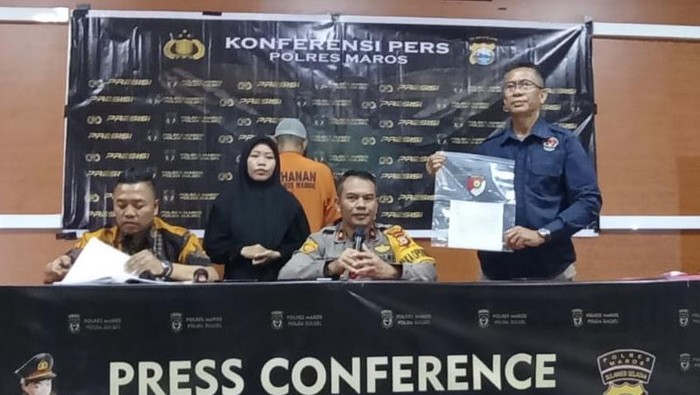 Wakapolres Maros Kompol Andi Alamsyah (tengah) saat merilis kasus perkelahian di Maros.