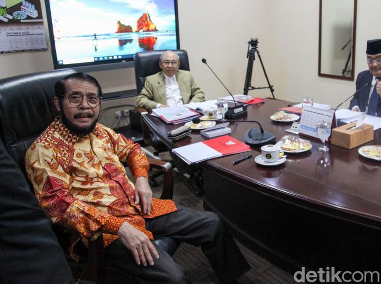 MKMK Periksa Ketua MK Anwar Usman soal Dugaan Pelanggaran Etik