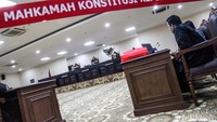 Selain dugaan pelanggaran etik Anwar Usman, MKMK juga memeriksa dugaan pelaporan etik hakim MK atas aduan Denny Indrayana dan LBH Yusuf. 