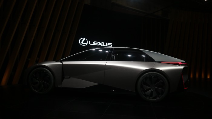 Mobil listrik konsep Lexus