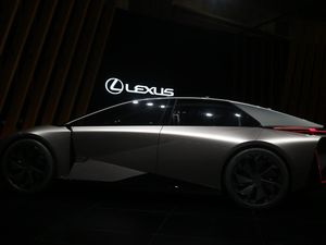 Kenalkan, Ini Calon Mobil Listrik Baru Lexus Buat Kalangan Berkantong Tebal