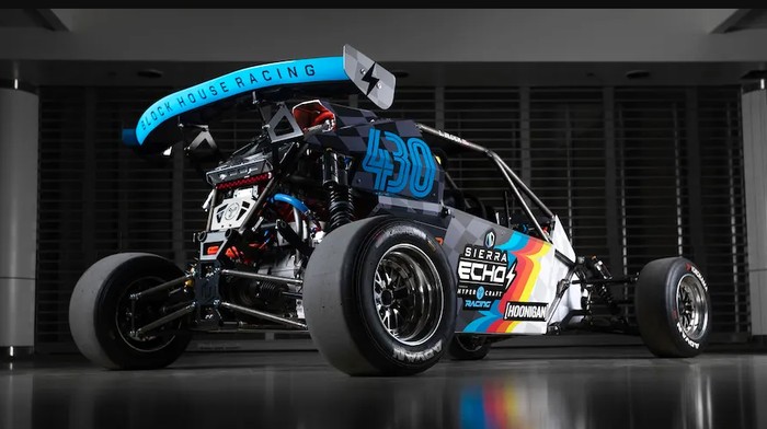 Mobil listrik Sierra Echo EV yang tampangnya mirip Tamiya. Mobil listrik Sierra Echo EV yang tampangnya mirip Tamiya.