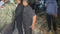 Adapun proses pengecoran mendapat pengawalan ketat dari pihak aparat.