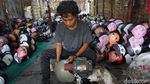 Potret Warga Mojokerto Cuan Jutaan Rupiah Per Hari dari Helm Anak