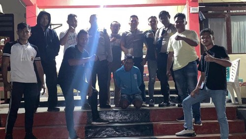 Polisi menangkap pria yang membacok kekasih di Sumba Barat Daya, NTT.