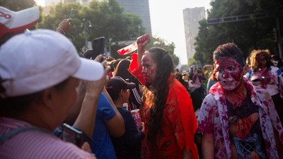 Potret Saat Jalanan Meksiko Dikuasai Para Zombie