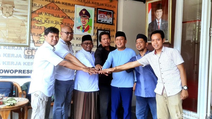 Presidium Relawan Santri Milenial Nusantara, usai rapat deklarasi mendukung Prabowo-Gibran